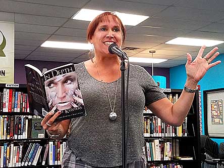 Janet reading from In Depth at Rercycled Reads 20180805